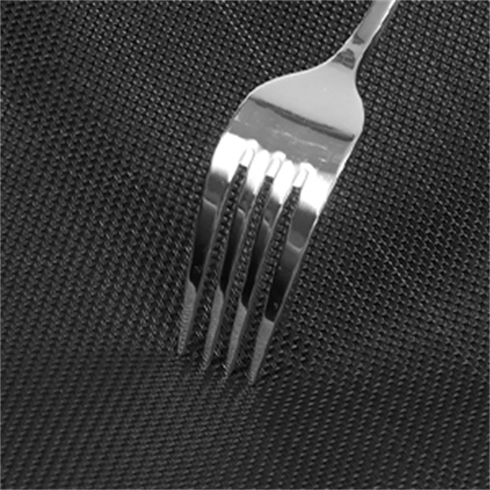 Borwartcn Outdoor Raised Dog Bed With Cooling Breathable Mat